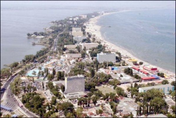 Familia comisarului Bărbat se pregăteşte să ridice o vilă în Mamaia Nord!